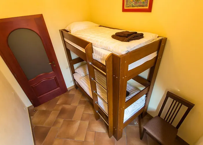 10 Rooms
