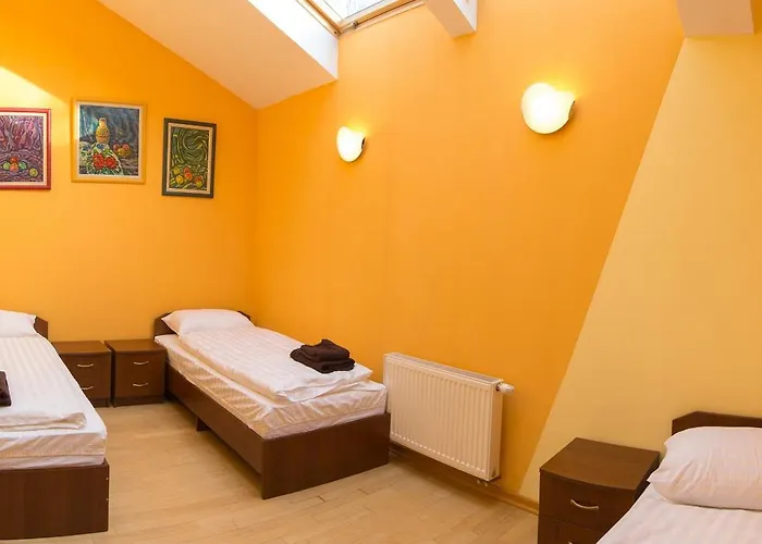 10 Rooms