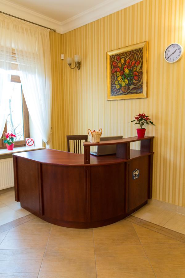 Hotel 10 *