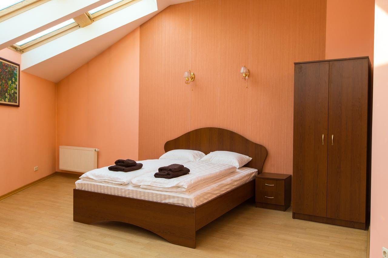 10 Hotel Lwów