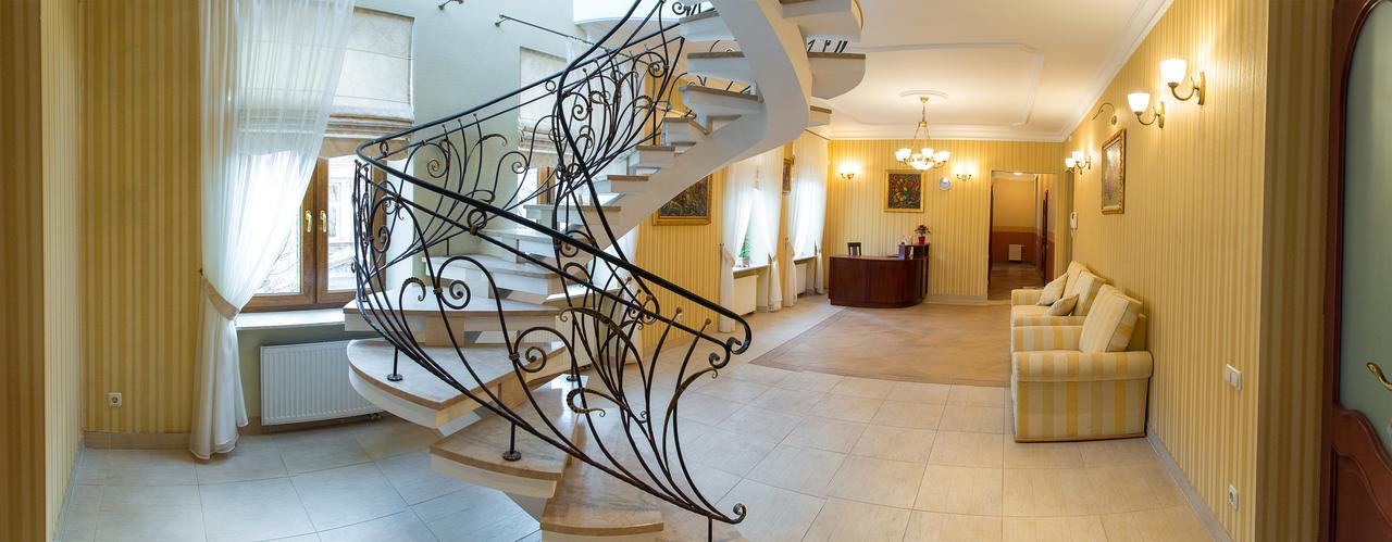 Hotel 10 Lwów